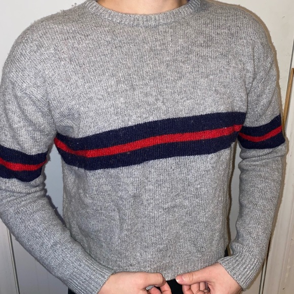 Brandy Melville Sweater,  size small - Picture 6 of 7